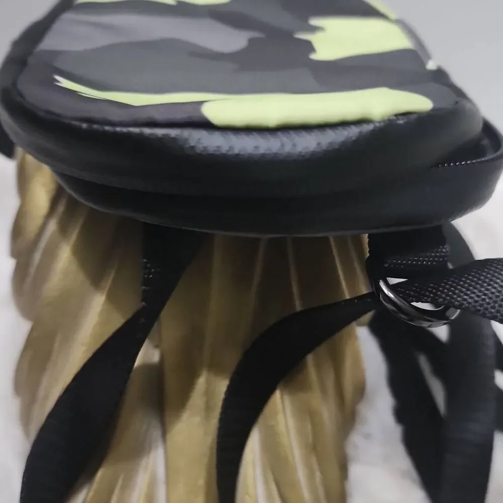 Lululemon Modular Phone Crossbody Bag  Camo